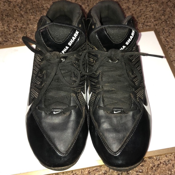 nike shark baseball cleats